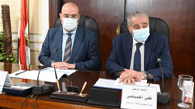 «التموين» و«الإسكان» يستعرضان الأراضي المطلوبة لإقامة أنشطة بالمدن الجديدة