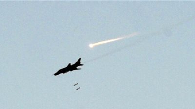 سقوط مقاتلة سورية في حماة عقب إقلاعها لشن غارات على المعارضة