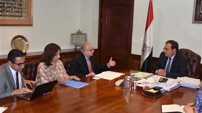 وزير البترول يستقبل الأمين التنفيذي لـ