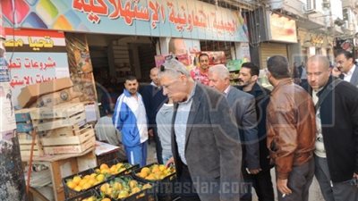 جولة تفقدية لمدير أمن الغربية فى المجمعات الإستهلاكية 