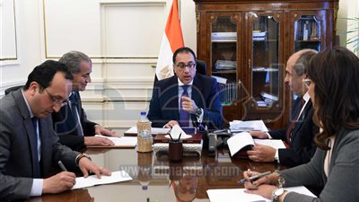 رئيس الوزراء يبحث الرؤية المتكاملة لتوفير المحاصيل والسلع الاستراتيجية  