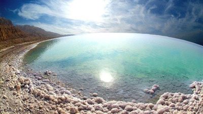 البحر الميت يجف ويسجل مستوى جديدا كأعمق نقطة فى العالم على اليابسة