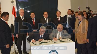 «الملا» يوقع مذكرة تفاهم مع الغرفة الأمريكية لتدريب المديرين التنفيذيين بـ«البترول»