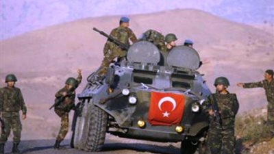 تركيا تشحن دبابات من 