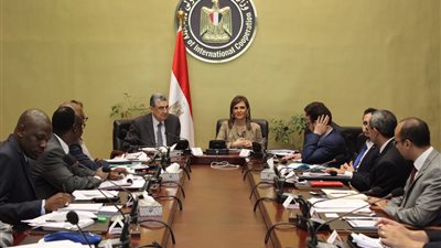 وزيرة التعاون الدولي تلتقي بعثة من بنك التنمية الأفريقي