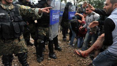 إصابة 40 شخصًا فى اشتباكات بين قوات الشرطة المقدونية ومهاجرين