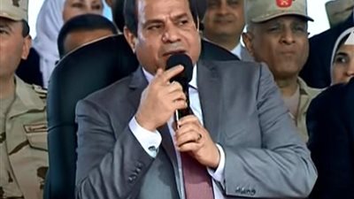 السيسي: اختارنا الطريق الصعب لتنمية محور قناة السويس