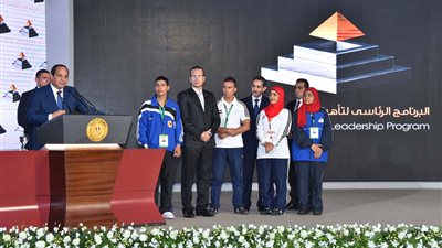 الأسبوع المقبل امتحاني العربية والإنجليزية لثاني دفعات البرنامج الرئاسي للقيادة