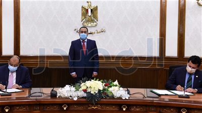 رئيس الوزراء يشهد توقيع مذكرة تفاهم لدعم المشروعات المتوسطة والصغيرة