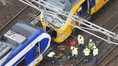 إصابة 21 شخصا في تصادم قطارين ببولندا