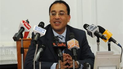 وزير الإسكان: إجراء قرعة أراضي 