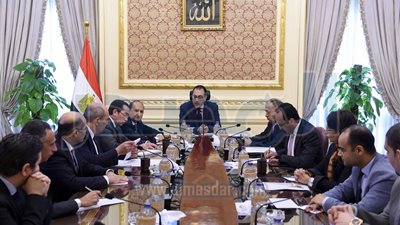 رئيس الوزراء يبحث مقترحات تطوير الصناعات الهندسية 