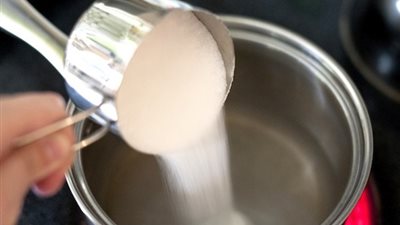 باحثون بريطانيون: الماء بالسكر بديلا لمشروبات الطاقة