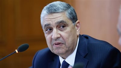 1.9 مليار جنيه لتطوير شبكات توزيع الكهرباء في قنا خلال 7 سنوات