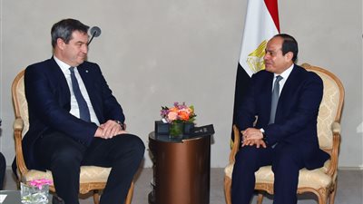 السيسي يبحث مع رئيس وزراء بافاريا زيادة استثمارات الشركات الألمانية 