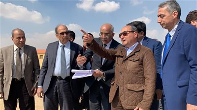 وزير التجارة: شركات صينية تدرس ضخ استثمارات جديدة في صناعة الجلود