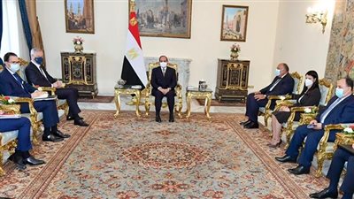 السيسي يبحث مع  وزير الاقتصاد الفرنسي سبل تعظيم الشراكة بين البلدين