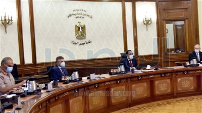 مدبولي يتابع الموقف التنفيذي لمشروعات المنطقة الاقتصادية لقناة السويس