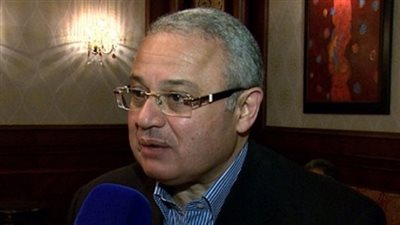 وزير السياحة يناقش مع السفير البريطاني خطة استعادة الرحلات الجوية