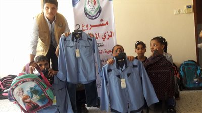 أزمة في الزي المدرسي بعد ارتفاع الأسعار 100%