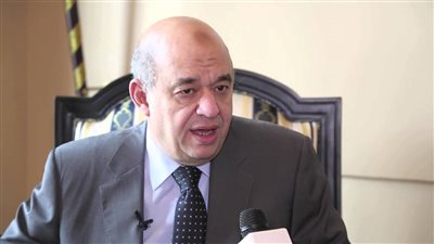 وزير السياحة يتلقى تقريرا بشأن أحوال حجاج الشركات السياحية