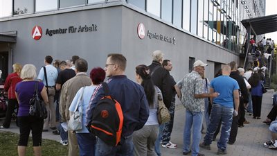 تراجع البطالة في ألمانيا إلى أدنى مستوى منذ إعادة التوحيد