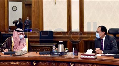 مدبولي خلال لقاء وزير التجارة السعودي: مصر تواجه أي إجراءات تعطل الاستثمار