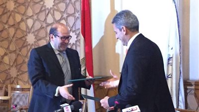 الخارجية: 2,8 مليون دولار  للمصريين العائدين من ليبيا 