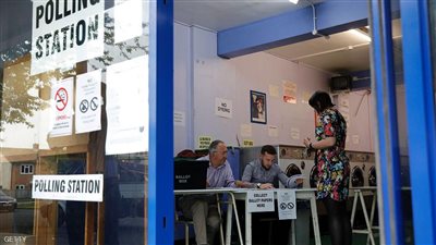 هل تخرج بريطانيا من الاتحاد الأوروبي.. الاستفتاء بدأ