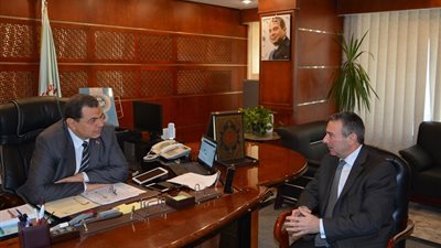 صور.. سعفان: وضع آلية لحل مشكلة العمالة المصرية غير المقننة بالأردن