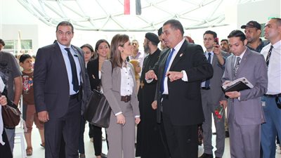 صور: وزيرة التعاون الدولي مع أطفال مستشفى 57357