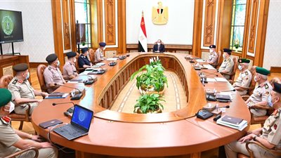 السيسي يبحث خطة القيادة العامة لتطوير ورفع كفاءة القوات المسلحة
