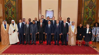 «السيسى» يستقبل النواب العموم المشاركين بمؤتمر الشرق الأوسط وشمال أفريقيا