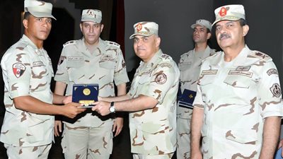 وزير الدفاع: تنمية صعيد مصر دعامة قوية للأمن القومي
