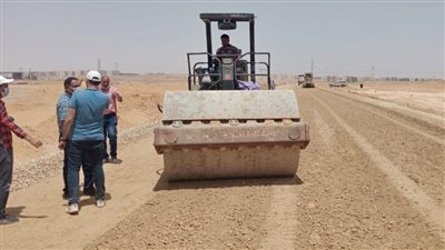 «الإسكان»: تقدم الأعمال بمشروعات الطرق المؤدية لمحطات القطار الكهربائي في بدر