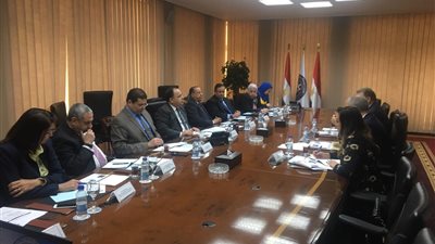 وزير المالية يبحث مع السفير الدنماركي معوقات الاستثمار