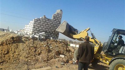 الجيزة: تنفيذ 15 قرار إزالة لتعديات على مجاري مائية