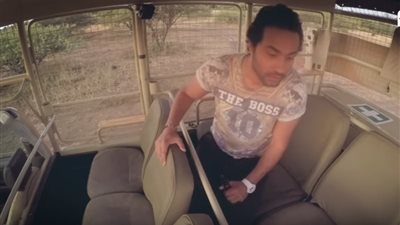 شاهد: صراخ وسباب كريم فهمي لحظة هجوم أسود 