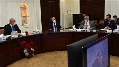 وزير الإسكان يستعرض المخطط التفصيلي العام للمدخل الجنوبي لمدينة الجيزة