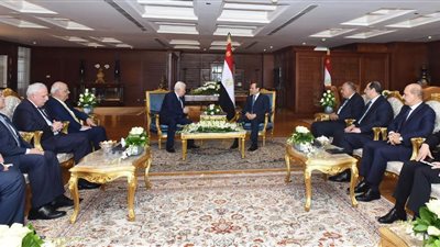السيسي يبحث مع الرئيس الفلسطيني ملف المصالحة الوطنية