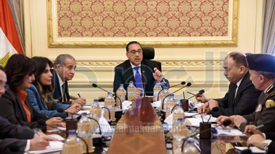 رئيس الوزراء يوجه بالتنسيق مع «الخدمة الوطنية» لتوفير السلع بالأسواق
