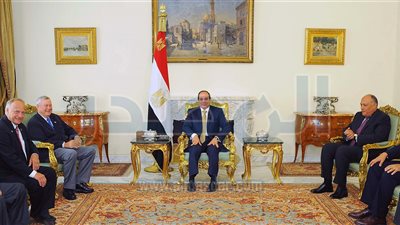 خلال لقائه بوفد الكونجرس.. السيسي يؤكد أهمية التعاون العسكري مع أمريكا
