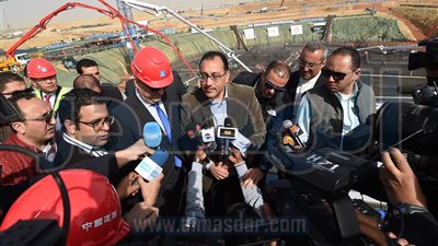 رئيس الوزراء يشهد بدء صب خرسانة أطول برج في أفريقيا