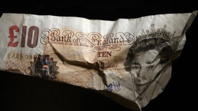 الإسترليني يواصل الخسائر مع خروج بريطانيا من الاتحاد الأوروبي