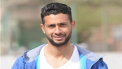 أحمد عادل: المنافسة مع إكرامي في مصلحة الفريق