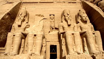 وزير السياحة يعقد اجتماعًا تحضيريًا لإحتفالية اكتشاف معبد أبو سمبل