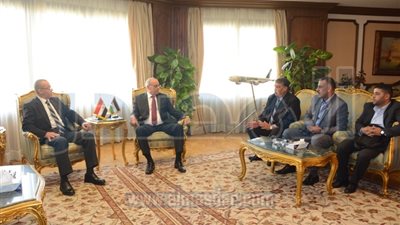 حسام كمال يلتقى وزيري النقل والأوقاف الفلسطينيين لبحث اتفاقيات التعاون المشترك