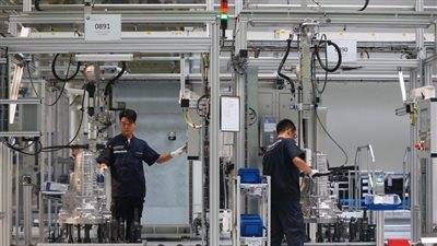 تراجع نشاط المصانع الصينية لأدنى مستوى في 3 سنوات