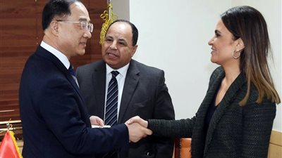 وزيرا «الاستثمار» و«المالية» يبحثان زيادة التعاون مع الصندوق التنموى الكورى 