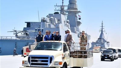 السيسي يتابع المناورة «قادر2021» بقاعدة 3 يوليو البحرية في جرجوب